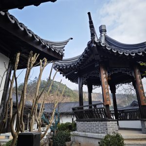 苏式庭院六角凉亭