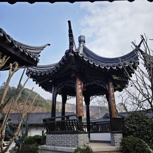 苏式庭院六角凉亭